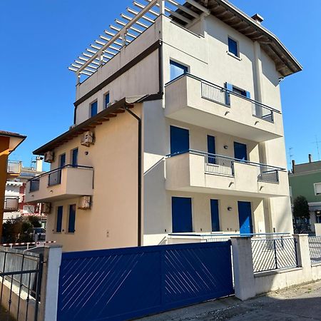 Residence Stefania Attici Su 2 Livelli - Agenzia Cocal كاوْرلي المظهر الخارجي الصورة